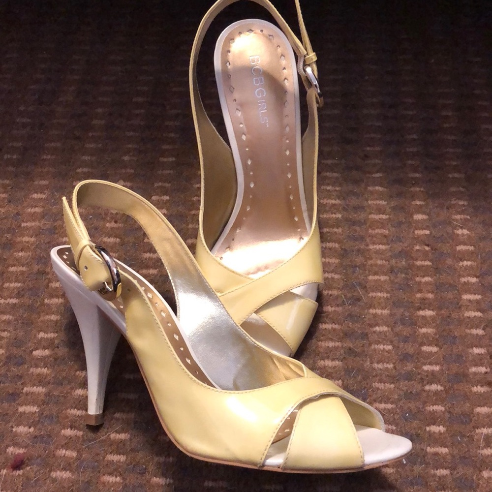 BCBG open toe sling back heels